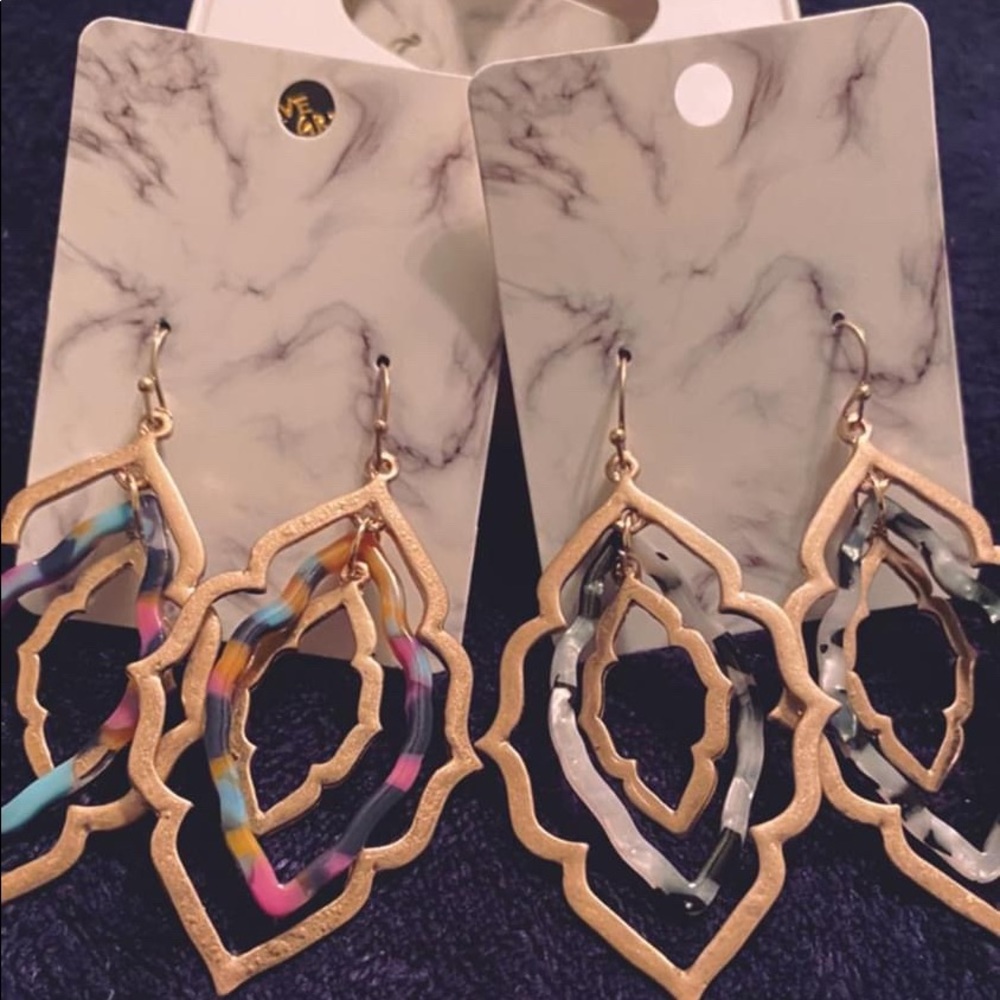 Dangle earrings